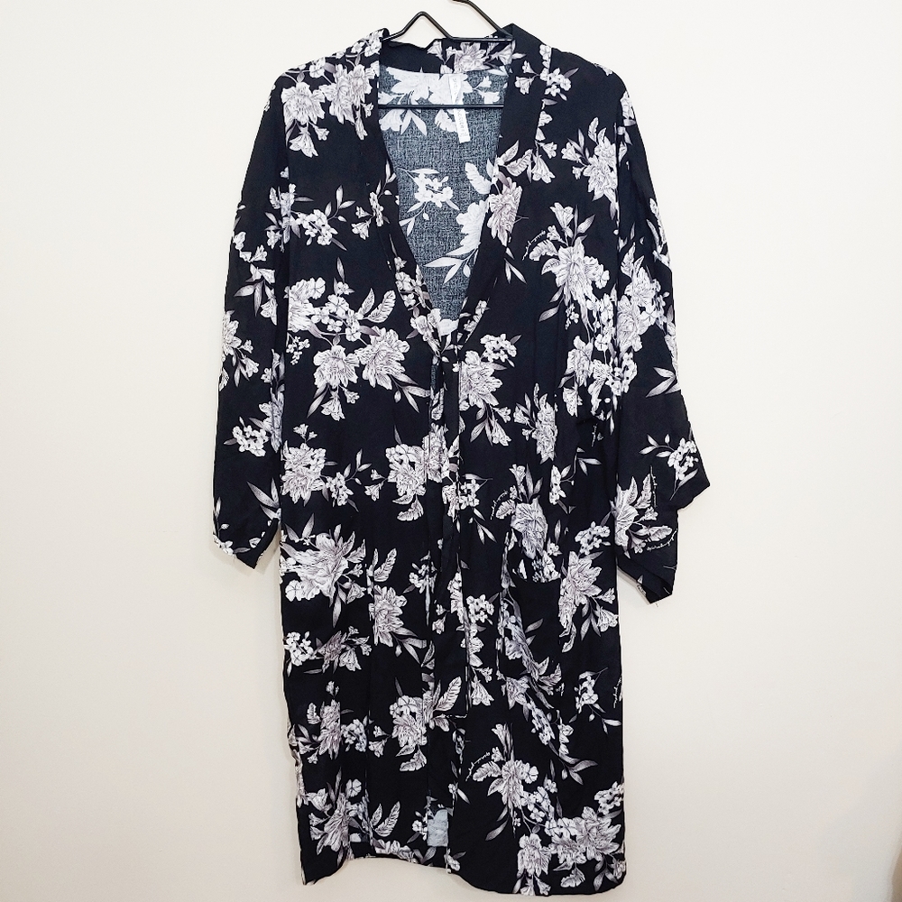 Spiritual Gangster Black floral Maya Kimono